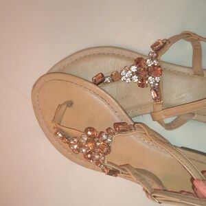 Bassie flat sandals